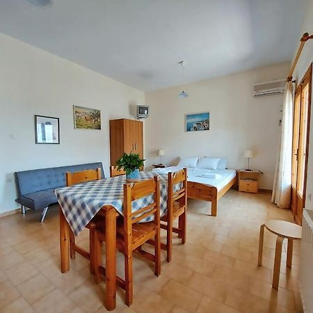 Selfcatering -Studio Helen No 7 Xiropigado Extérieur photo